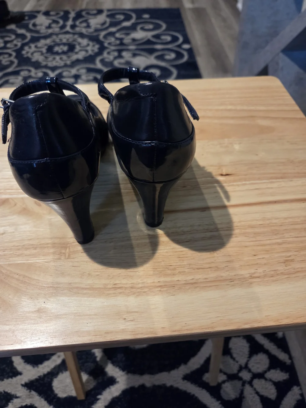 Giani Bernini Navy Patent T-Strap Heels
